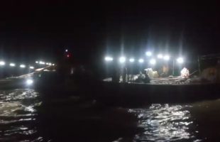 ভোলায় বাল্কহেডের সঙ্গে নৌকার সংঘর্ষে জেলে নিখোঁজ