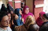 স্ত্রীর গলায় ছুরি চালিয়ে পালালেন স্বামী