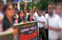 সালমান শাহ হত্যার বিচার চাইতে আদালত ভক্তদের মানববন্ধন