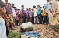 ব্যাগে মিলল স্কচ টেপে মোড়ানো তরুণীর মরদেহ
