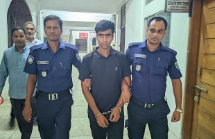 অনলাইন জুয়ায় আসক্ত নাতি, টাকা না পেয়ে দাদিকে গলা কেটে হত্যা