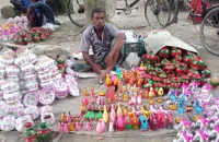 প্লাস্টিকের যুগে বিলুপ্তির পথে মৃৎশিল্প