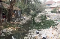 টরকী-বাশাইলের মৃতপ্রায় খালে বিপন্ন জনপদ বাড়ছে অনাবাদি জমির সংখ্যা খননে নেই কোন উদ্যোগ