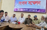 ভ্যাট কর্মকর্তার অসৌজন্যমূলক আচরণের প্রতিবাদে কুয়াকাটায় ব্যবসায়ীদের আল্টিমেটাম