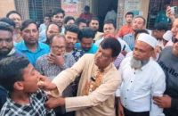 শেখ হাসিনার ফাঁসির রায়ে বরিশালে মিষ্টি বিতরণ ও আনন্দ মিছিল