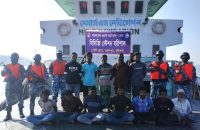 বরিশালে ১১০০ টন চোরাই কয়লা জব্দ, লাইটার ভেসেলসহ আটক ১২