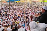 চরমোনাই মাহফিলের আখেরী মুনাজাতে দেশ-জাতি ও উম্মাহর শান্তি কামনা