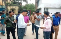 বাউফলে ৯ গাড়িচালককে ভ্রাম্যমাণ আদালতের জরিমানা