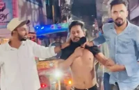 বরিশালে ছাত্রলীগ নেতাকে ধরে পুলিশে দিল ছাত্রদল