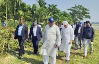 ভোলায় সার কারখানা স্থাপনের সম্ভাব্য স্থান পরিদর্শনে ৩ উপদেষ্টা