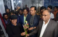 ২০ যাত্রী নিয়ে বরিশালে পৌঁছেছে স্টিমার পিএস মাহসুদ