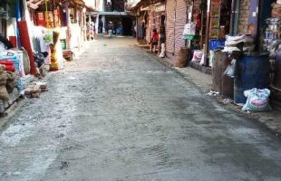 বরিশালে কোটি টাকার আরসিসি ঢালাইয়ের রাস্তা একদিনেই ফাটল