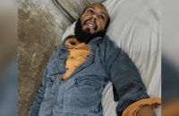 বরিশালে বাসায় ঢুকে সাংবাদিককে হাতুড়ি দিয়ে পেটালো পুলিশ সদস্য