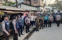 বরিশালে প্রকাশ্যে প্রতিপক্ষের ওপর গুলি ছোড়ার ঘটনায় জনমনে আতঙ্ক