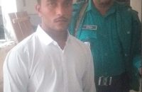 বরিশালে প্রক্সি দিয়ে চাকরি, যোগদানের সময় আটক রবিউল