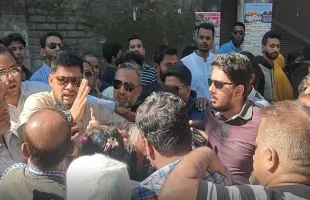 বুদ্ধিজীবী দিবসে শহীদ বেদিতে বরিশাল বিএনপির দু’গ্রুপে সংঘর্ষ