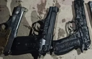 হাদিকে খুনের চেষ্টায় ব্যবহৃত ৩ অস্ত্র উদ্ধার, শুটার ফয়সালের বাবা গ্রেপ্তার