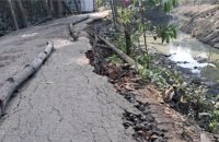 পটুয়াখালীতে খাল খননে অনিয়মের অভিযোগ, ভেঙে পড়ছে সড়ক