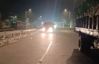 পায়রা সেতুতে ওভারলোড ট্রাক ছাড়ার অভিযোগ