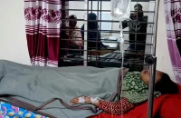 প্রেমিকের সঙ্গে বিরোধের জেরে কলেজছাত্রীর আত্মহননের চেষ্টা