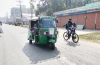 ভোলা-চরফ্যাশন আঞ্চলিক মহাসড়ক/ সড়কের আতঙ্ক সিএনজি চালিত অটোরিকশা