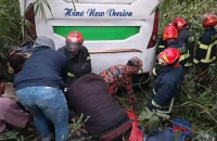 ঢাকা-বরিশাল মহাসড়কে বাসচাপায় নিহত ৩