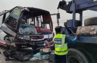 ঢাকা-বরিশাল মহাসড়কে বাস-ট্রাক মুখোমুখি সংঘর্ষে নিহত ২, আহত ১৫