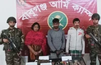 বরিশালে মাদক ও অস্ত্রসহ স্বামী-স্ত্রী গ্রেপ্তার