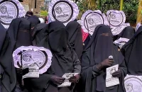 বরিশাল-৫ আসনে হাতপাখার পক্ষে প্রচারণায় মাঠে নারী কর্মীরা