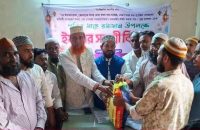 বরিশালে প্রেস শ্রমিকদের মাঝে ইফতার সামগ্রী বিতরণ