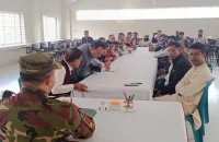 হিজলায় সেনাবাহিনীর হিন্দু সম্প্রদায়ের নেতৃবৃন্দের সাথে মতবিনিময়