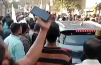 বাউফলে জামায়াতের নেতা কর্মীদের হাতে অবরুদ্ধ বিএনপি’র প্রার্থীর বহনকারী গাড়ী