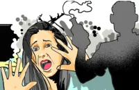 ধর্ষণে সাক্ষী হওয়া নারীর মাকে এসিড নিক্ষেপ