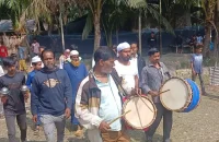 পিরোজপুরে ঢাক-ঢোল বাজিয়ে জমি বুঝে নিল মালিকপক্ষ