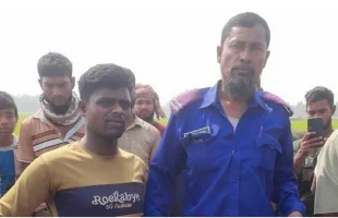 বরিশালে স্কুল ছাত্রকে লাথি মেরে হত্যা, খাল থেকে লাশ উদ্ধার