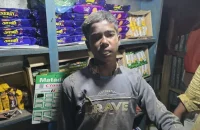 পটুয়াখালীতে চুরির চেষ্টাকালে কিশোর আটক