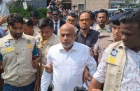 বরিশাল কান্ডে সুপ্রিম কোর্টে আ’লীগ-বিএনপিপন্থী আইনজীবীদের বিক্ষোভ