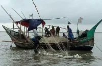 ভোলায় মেঘনা- তেঁতুলিয়ায় ইলিশ শিকারে দুই মাসের নিষেধাজ্ঞা,কর্মহীন দুই লক্ষাধিক জেলে