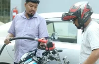 বাড়ছে না জ্বালানি তেলের দাম