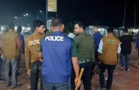 বরিশালে নিষেধাজ্ঞা অমান্য করায় আটক ১২