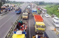 ঈদে গণপরিবহন চলাচলে জরুরি তিন নির্দেশনা