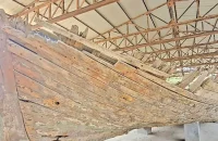 কুয়াকাটা সৈকতে ধ্বংসের পথে ঐতিহাসিক পালতোলা নৌকা