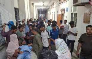 বরিশালে সাবেক প্যানেল মেয়রের হামলায় আহত ৪