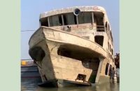 কীর্তনখোলায় ডুবে যাওয়ার ১২ দিন পর এমভি মানিক লঞ্চটি উদ্ধার