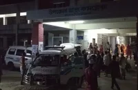 আমতলীতে ট্রাক অটোরিকশার মুখোমুখি সংঘর্ষে দুই যাত্রী নিহত, আহত ৩