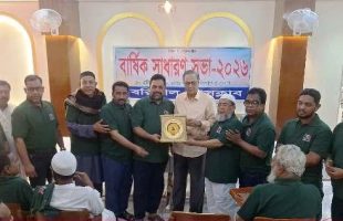 সাংবাদিকতায় ৫০ বছর পূর্ণ করা বরিশাল প্রেসক্লাবের পাঁচ সদস্যকে সংবর্ধনা