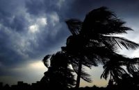 সন্ধ্যার মধ্যেই ১২ জেলায় ধেয়ে আসছে ৬০ কি.মি বেগে ঝড়