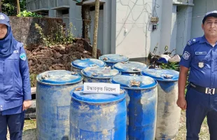 লক্ষ্মীপুরে খালে মিলল ডামভর্তি ১৩৬০ লিটার ডিজেল