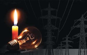 বরিশালে ঘন ঘন লোডশেডিংয়ে বিপর্যস্ত জনজীবন