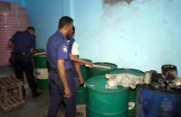 ভোলা বিসিকে মজুত তেল উদ্ধারে গিয়ে অবরুদ্ধ ম্যাজিস্ট্রেট